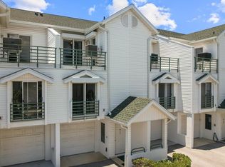 320 Island Way APT 205, Clearwater, FL 33767