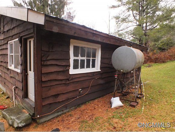 2nd image of 67 Tepee Rdg