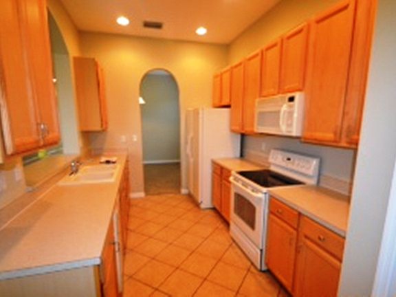 4th image of 4655 Rolling Greene Dr
