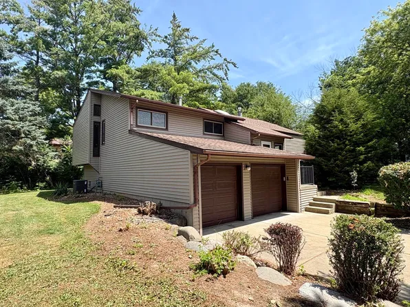 7340 Century Pl, Middleton, WI 53562