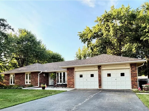 111 Samphill St, Lawson, MO 64062