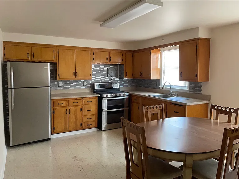 429 Burton Ave #B — Photo 41