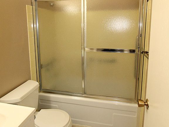 2nd image of 5061 Rhode Island Dr APT 1