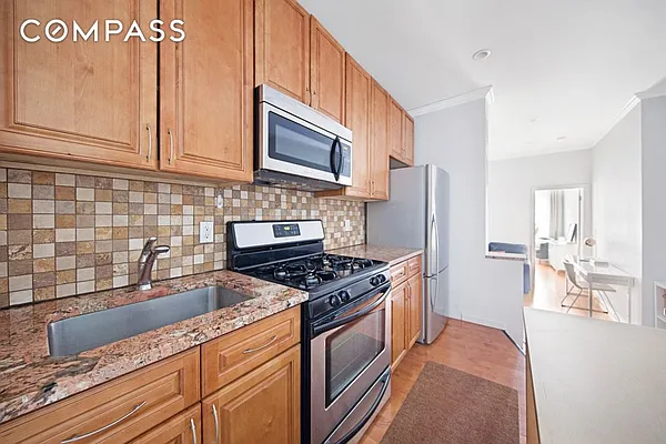 Rented by Compass | media 9