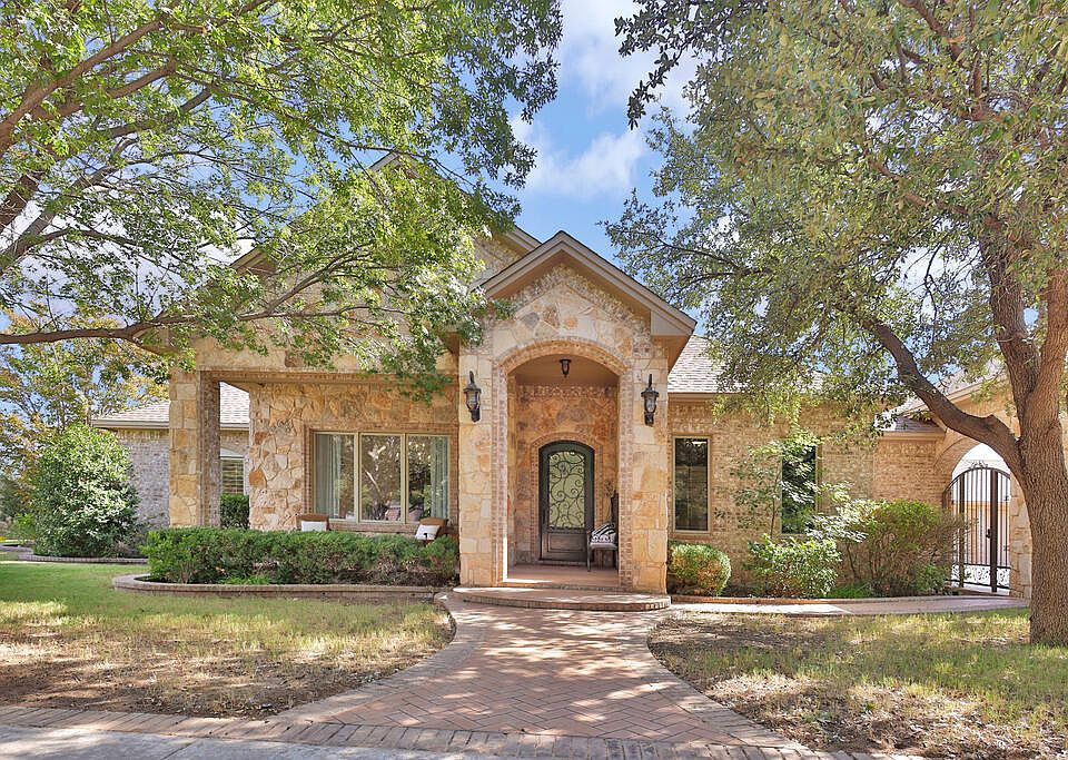 1st image of 3201 Lantana Ln