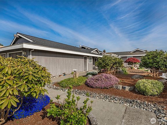 3rd image of 5411 Nootka Loop