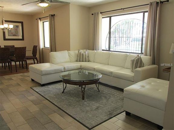 5th image of 431 N Rossetti Dr