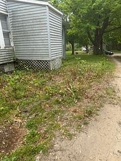 5th image of 108 Hutchinson St