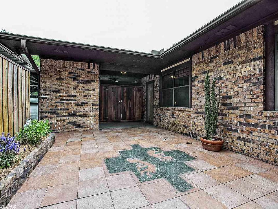 1st image of 109 Indian Hills St