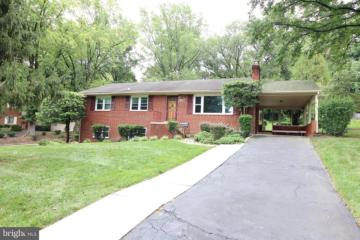 Building Photo - 3817 Chanel Rd
