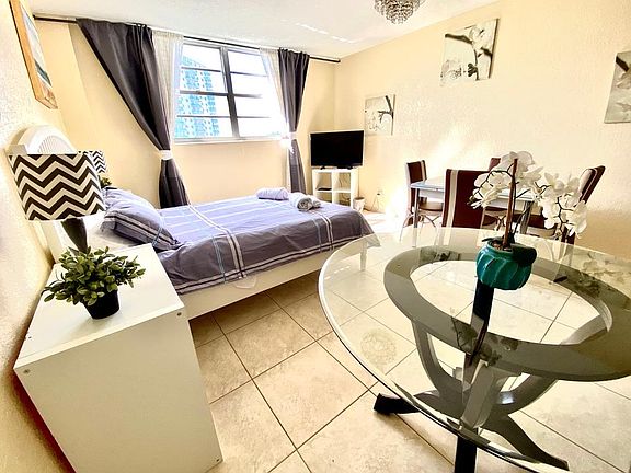 2nd image of 19370 Collins Ave #316-B