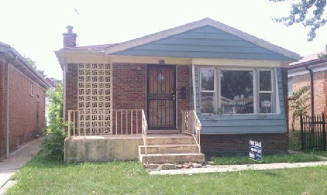 437 W 97th St photo 1