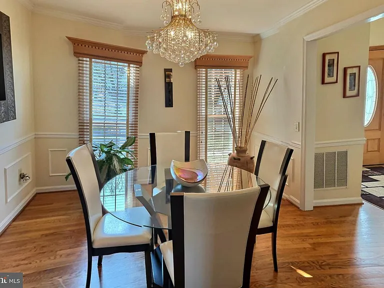 1501 Silverado Ct — Photo 14