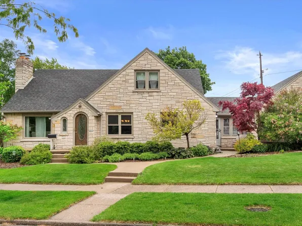 2433 South 52nd STREET, West Allis, WI 53219