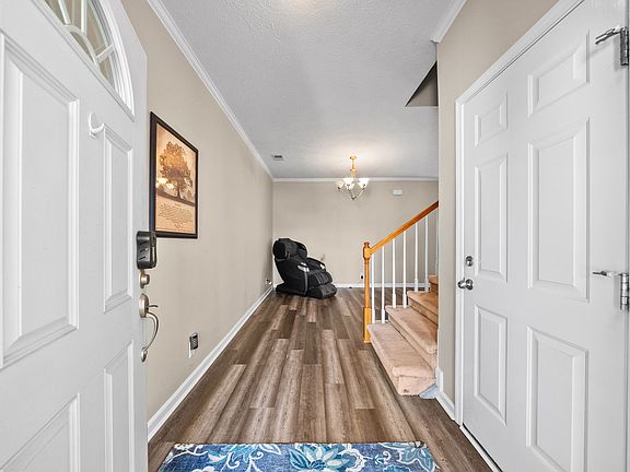 2nd image of 3737 Meadow Ridge Ln