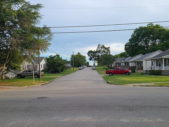 4th image of 664 Williams St
