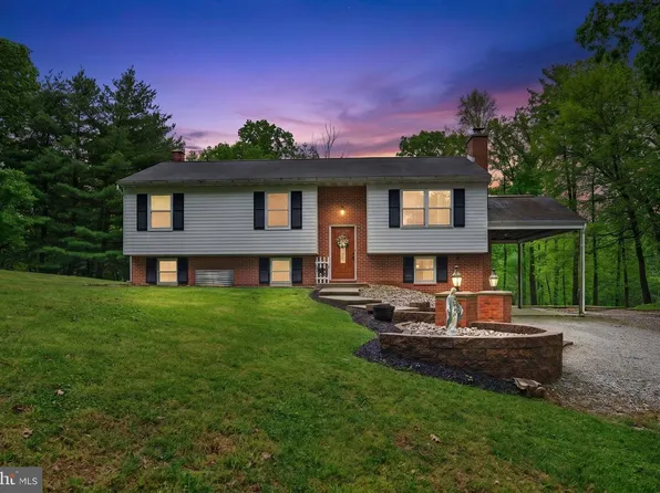 2726 Aspen Dr, Hampstead, MD 21074