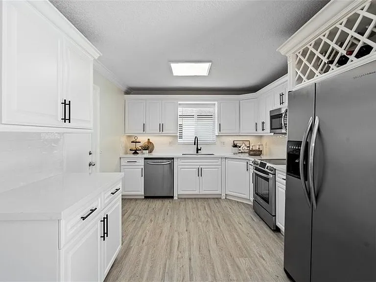 10884 Gantry St — Photo 9