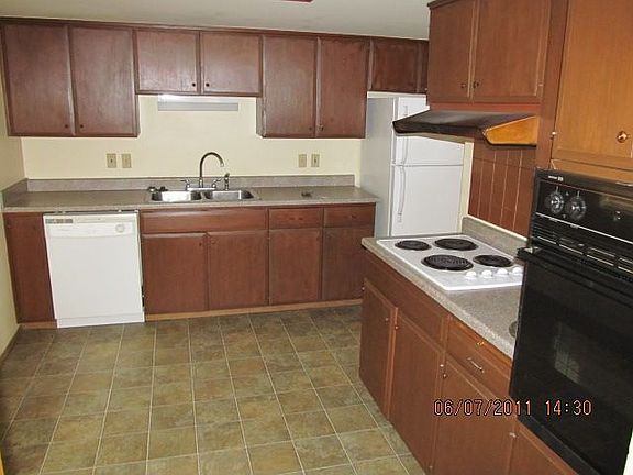 5th image of 3030 21st St SE