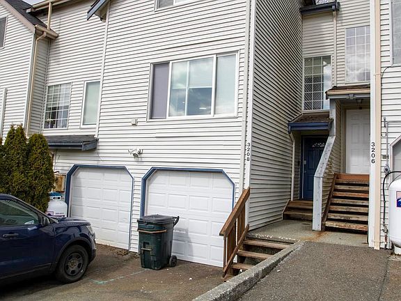 3rd image of 3208 Timberline Ct