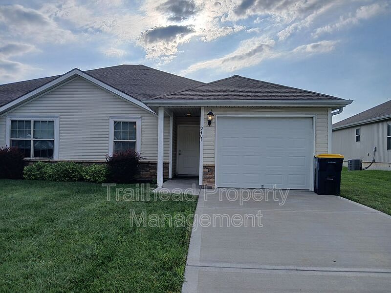 1st image of 9401 N Robinhood Ave