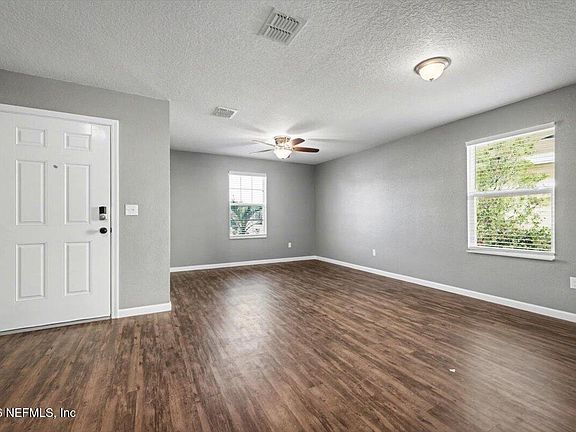 4th image of 77703 LUMBER CREEK Boulevard