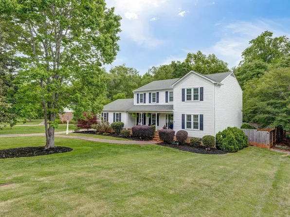 204 Heathwood Pl, Easley, SC 29640