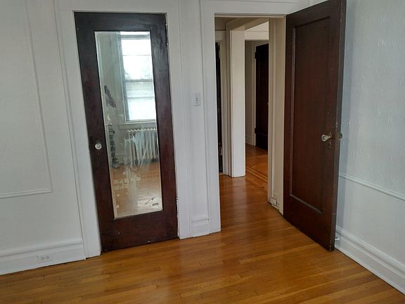 3rd image of 125 Lincoln Ave APT C1