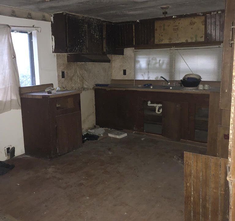 2nd image of 620 Mississippi St