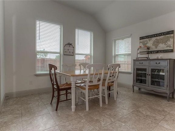 5th image of 118 Parkview Dr