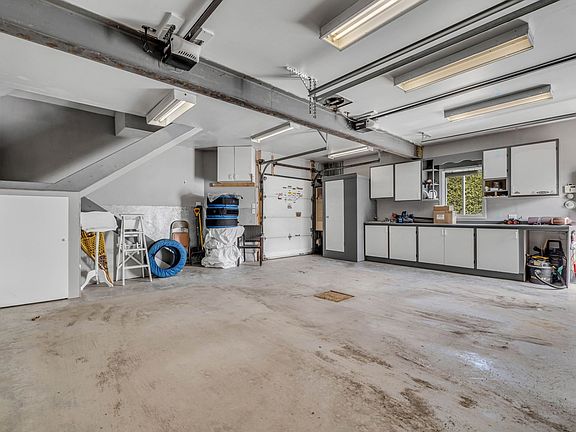 3rd image of 3730 Rue Pincourt