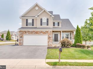 38 Caperton Dr, Charles Town, WV 25414