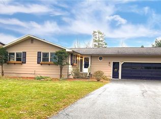 209 Longmeadow Dr, Syracuse, NY 13205