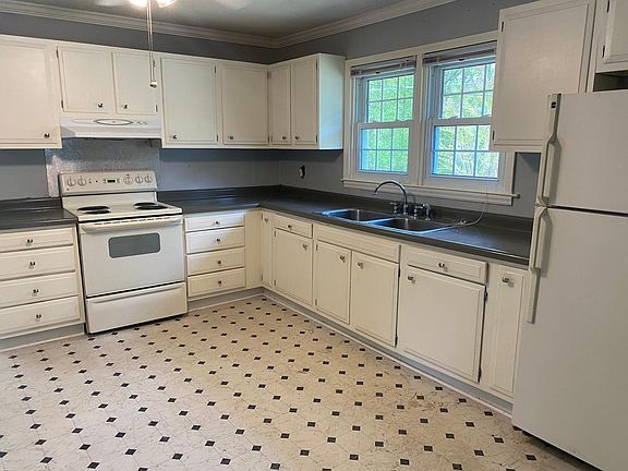 4th image of 617 Overhill Dr