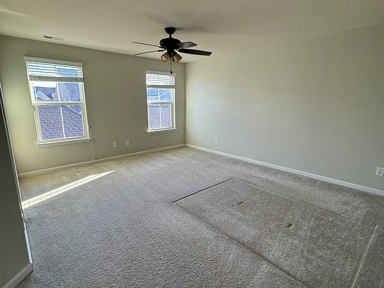 1073 Semora Ln — Photo 10