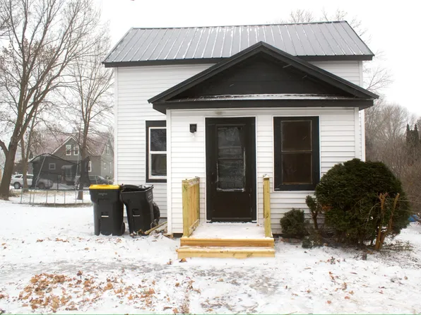 113 1st St SW, Fairfax, MN 55332