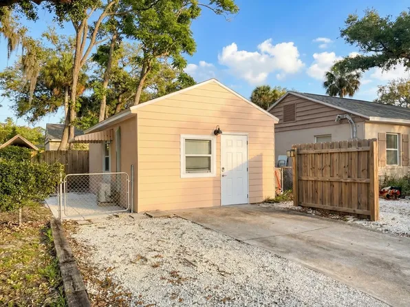 3934 Briggs Ave #B, Sarasota, FL 34231