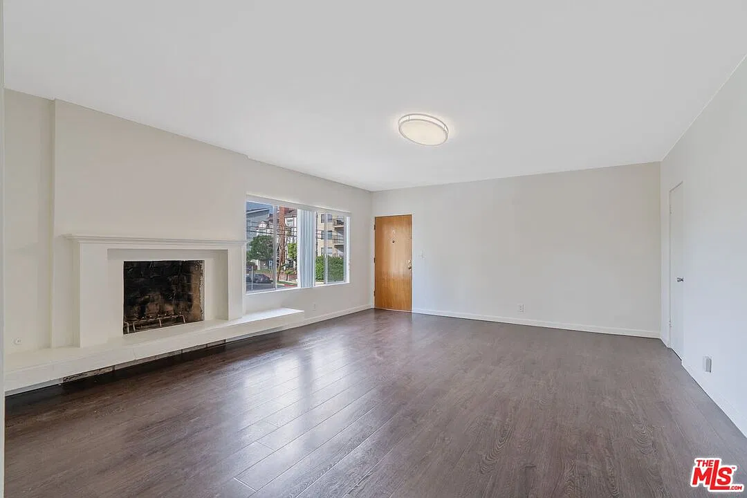 3 bed, 2.0 bath, 1400 sqft, $3,995 — Photo 1
