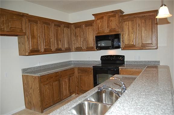 5th image of 2407 Woodcrest Ct