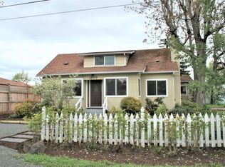 1877 7th St, Springfield, OR 97477