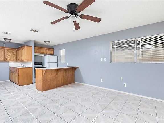 4th image of 3417 N Kenyon Rd