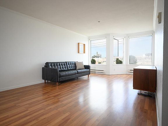 2nd image of 550 S Van Ness Ave APT 302