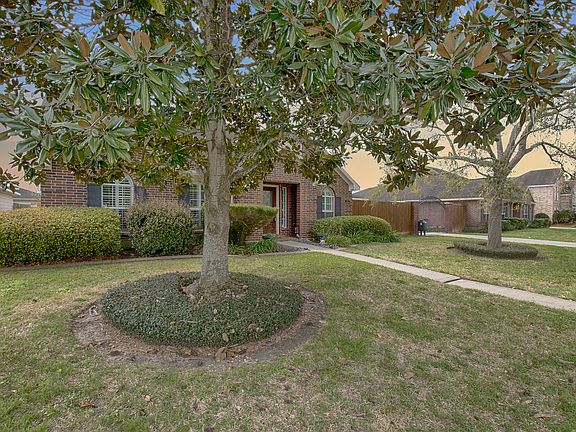 2nd image of 2119 Meadows Blvd