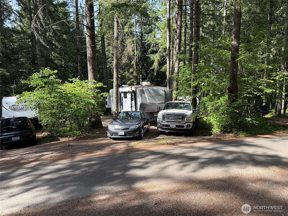 2nd image of 1546 Reservation Road SE #6,7