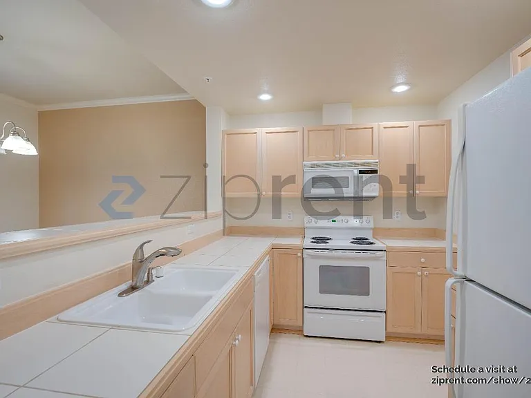 25235 SE Klahanie Blvd #C201 — Photo 11