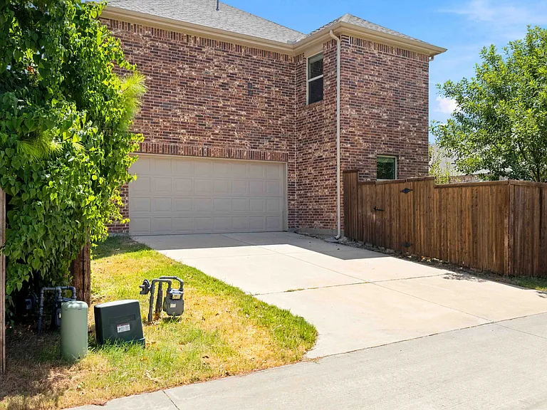 4524 Del Rey Ave — Photo 10