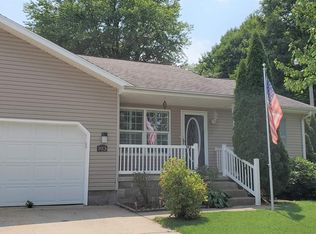 103 W Highland Ave, Washington, IN