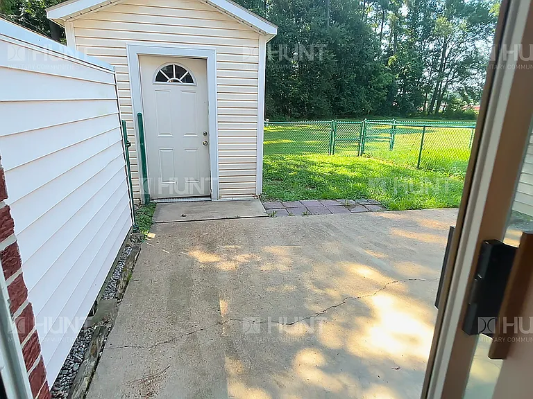 6013 Enterprise St — Photo 9