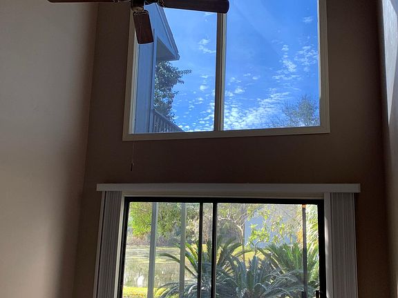 4th image of 2949 Shamrock St N APT 14