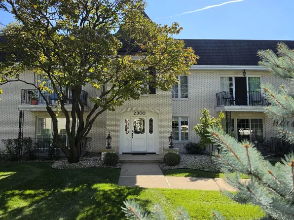 2300 Bordeaux Walk APT B2, Highland, IN 46322